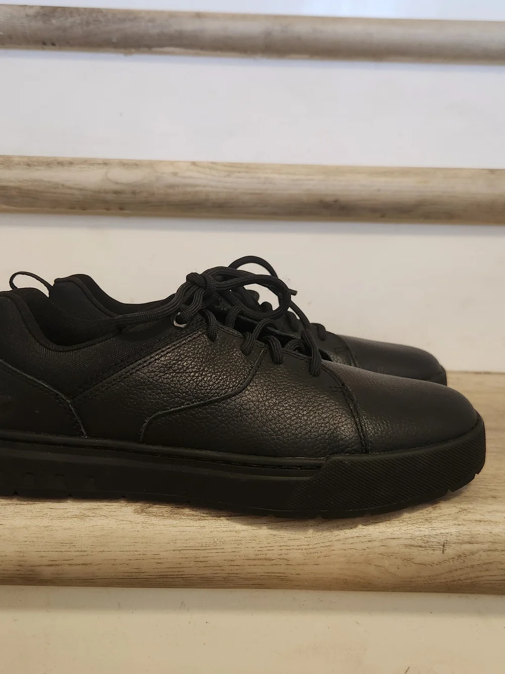 Timberland Maple Grow  Low-Top Lace-Up Black Sneakers